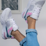 Tênis Cloe GuGi Feminino Esportivo Leve e Confortável Caminhada Com Detalhes em Camurça 621-GG